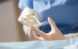 Nữ bệnh nhân Nam Phi bị ung thư cổ tử cung nhưng không điều trị