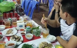 Khách du lịch chọn ăn đồ 'rừng' ở biển