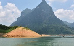 Ngẩn ngơ ngắm 'núm vú trời'