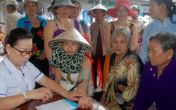 Khám, cấp thuốc miễn phí cho phụ nữ Cà Mau