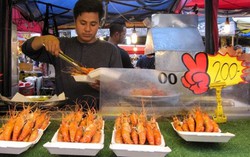Thưởng ngoạn thiên đường ẩm thực ở chợ đêm Ratchada, Bangkok
