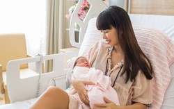 Siêu mẫu Hà Anh xuất hiện rạng rỡ sau khi sinh con