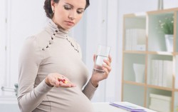 Bí quyết đơn giản trị mụn khi mang bầu