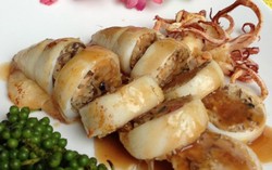 Vào bếp với mực ống nhồi sốt me