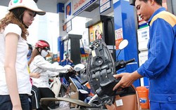 Từ 15 giờ hôm nay, giá xăng dầu trong nước đồng loạt giảm