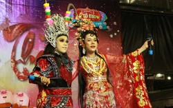 Ca sĩ chuyển giới Dạ Thảo ca cải lương mùi mẫn