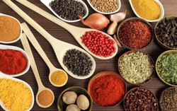 Gia vị thực phẩm: Nguy cơ ngộ độc từ hàng “siêu rẻ”