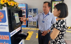 Hướng dẫn mua xăng dầu theo cách quẹt thẻ, tự bơm ở TPHCM