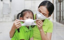Cách phân biệt khẩu trang hoạt tính thật - giả nhanh chóng