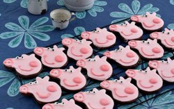 Làm bánh quy chocolate hình heo Peppa cho bé yêu ngày Tết