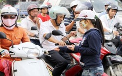 Hàng trăm ngàn tờ rơi 'xuống phố' mỗi ngày
