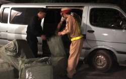 Xe khách chở nhiều loại mỹ phẩm không nguồn gốc bị phát hiện