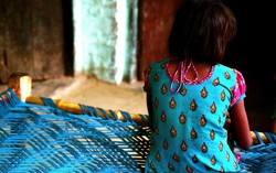 Hà Tĩnh: Bé gái khuyết tật bẩm sinh nghi bị nam thanh niên hiếp dâm