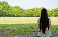 Nỗi buồn nhân đôi của người mẹ trẻ