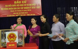 Cử tri nữ gửi kỳ vọng vào lá phiếu