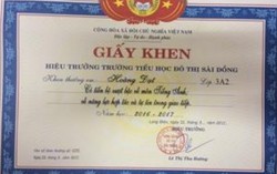 Phụ huynh hài lòng với giấy khen “không thành tích”