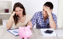 'Giữ chặt' tiền của chồng... bị phạt 500.000 đồng!