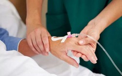 Tự ý truyền dịch khi bị sốt xuất huyết nguy hiểm thế nào?
