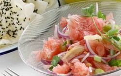 Gỏi bưởi chua giòn không lo tăng cân
