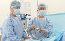 Bệnh nhân sụt 3kg không rõ nguyên nhân, đi khám phát hiện polyp đại tràng
