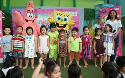 Sao “Nick & You” gây bất ngờ khi ghé trường mầm non