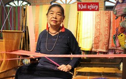 Nghệ nhân đưa thổ cẩm Chăm vươn ra thế giới