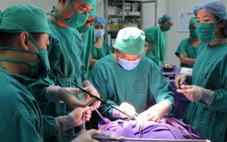 Cắt nang ống mật chủ cho bé gái mới 3 tháng tuổi