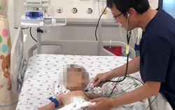 Cứu sống bé trai 7 tuổi liên tục ói ra máu 