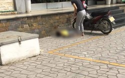 Hà Nội: Rơi từ tầng 3 chung cư xuống đất, bé trai tử vong thương tâm