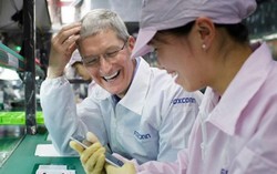 Ông Trump đề nghị Apple xây nhà máy iPhone ở Mỹ thay vì Trung Quốc