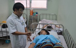 Quy trình báo động đỏ cứu sản phụ mất 4 lít máu vì lộn tử cung