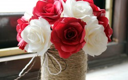 Tự tay làm cành hồng duyên dáng