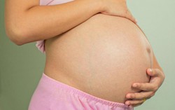 Nước Anh lại có bé gái 11 tuổi mang bầu