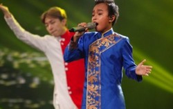 Hồ Văn Cường lại gây sốt với 'Nắng có còn xuân"