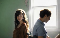 Người yêu cũ bất ngờ liên lạc để xin tôi một đứa con