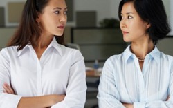 Con dâu suốt ngày đi spa vì mẹ chồng trẻ đẹp