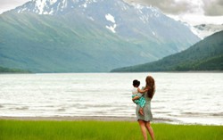 Chồng trốn nợ, bỏ đi với bồ khi vợ sinh con
