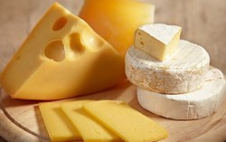 Cảnh báo phomai nhập khẩu từ Pháp nhiễm E.Coli gây tiêu chảy