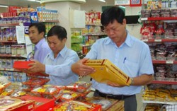 Kiểm tra ATTP dịp Tết Trung thu tại 12 tỉnh, thành