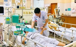 Mới lên bàn đẻ, sản phụ đã rơi vào nguy kịch