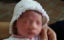 Nhà chùa giữ lại nuôi bé gái bị bỏ rơi