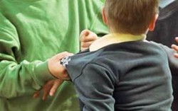 Xót xa khi con bị bạn đánh công khai