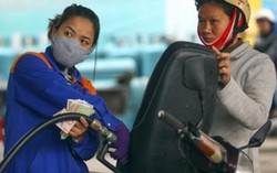 Giá xăng lại tăng 243 đồng/lít