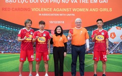 ‘Phạt Thẻ Đỏ’ những hành động bạo lực đối với phụ nữ và trẻ em gái
