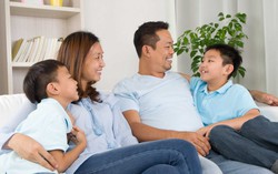 Nói với con trai về sex: Đừng sợ hãi hay e ngại