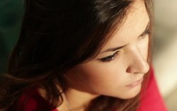 Chồng vô sinh, vợ bị bố chồng cưỡng hiếp đến có con