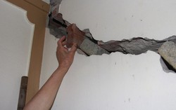 100 nhà liền kề ở Văn Phú bị sụt lún: Chủ đầu tư xin lỗi vì… gây bụi, ồn