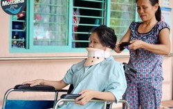 Mẹ đau đớn khi con gái bị liệt tứ chi
