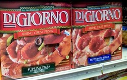 Bánh pizza của Nestle nghi có mảnh thủy tinh