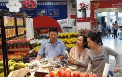 Thị trường Tết TPHCM: Nguồn hàng phong phú, sức mua tăng nhẹ 